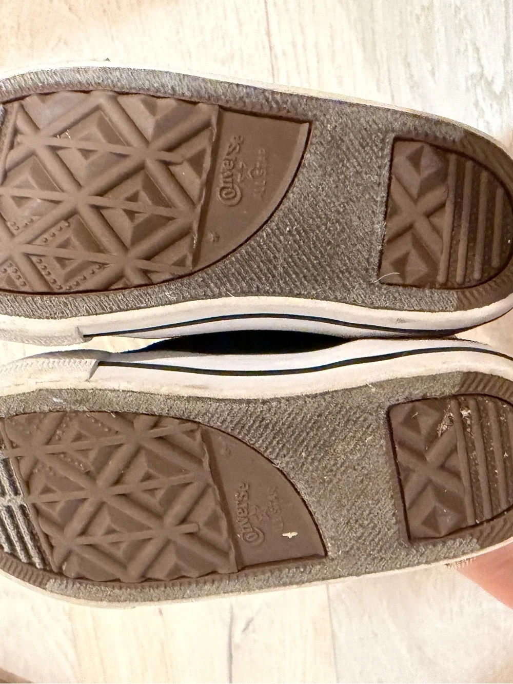 Converse toddler sneakers